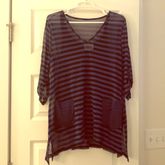 Tops - Striped sheet black and blue blouse